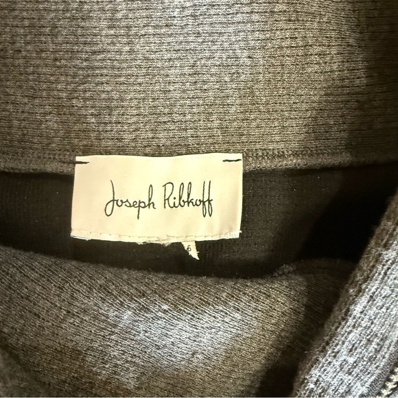 Joseph Ribkoff Zip‎ Neck Design Top size 6 - Picture 3 of 5